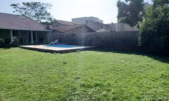 Imagem 7: Imperdível Casa à Venda em Guaratuba-PR, Centro 4 Quartos, 1 Suíte, Piscina, 270m² Oport