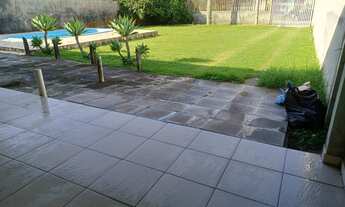 Imagem 6: Imperdível Casa à Venda em Guaratuba-PR, Centro 4 Quartos, 1 Suíte, Piscina, 270m² Oport