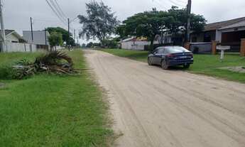 Imagem 7: Imperdível casa à venda em Guaratuba-PR, bairro Coroados: 3 quartos, suíte, sala, 2 banhei