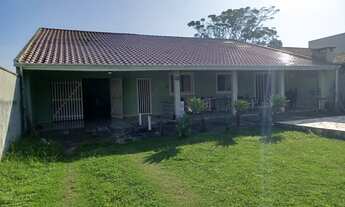 Imagem 5: Imperdível Casa à Venda em Guaratuba-PR, Centro 4 Quartos, 1 Suíte, Piscina, 270m² Oport