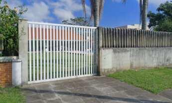 Imagem 4: Imperdível Casa à Venda em Guaratuba-PR, Centro 4 Quartos, 1 Suíte, Piscina, 270m² Oport