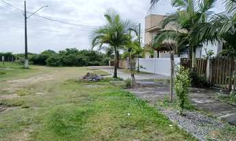Imagem 3: Imperdível! Venda de 3 Casas em Terreno Único a 50m da Praia em Guaratuba-PR, Bairro Coroa