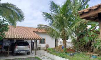 Imagem 7: Imperdível! Venda de 3 Casas em Terreno Único a 50m da Praia em Guaratuba-PR, Bairro Coroa