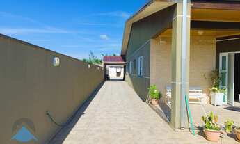 Imagem 7: Imperdível: Casa à venda em Guaratuba-PR, bairro Coroados, 4 quartos, 1 suíte, 1 sala, 2 b