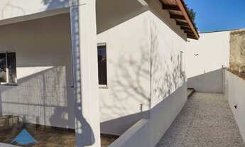 Imagem 7: Imperdível: Casa à venda em Guaratuba-PR, no bairro Coroados, com 4 quartos, 4 banheiros e