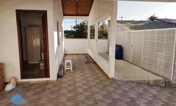 Imagem 6: Imperdível: Casa à venda em Guaratuba-PR, no bairro Coroados, com 4 quartos, 4 banheiros e