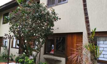 Imagem 3: Casa à venda em Curitiba-PR, Alto da Rua XV, 3 quartos, 1 suíte, 2 salas, 3 banheiros, 154