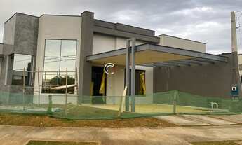 Imagem: Linda casa de esquina com 3 dormitório