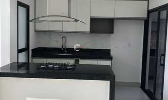 Imagem 5: Casa em condomínio com 138 m2, 3 suítes, espaço gourmet com churrasqueira, cozinha equipad