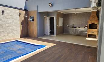 Imagem: Casa Térrea com piscina em condomínio