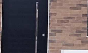 Imagem 2: Casa com 3 suítes, sendo 1 master, 180 m2, piscina 6 x 3, 4 vagas de garagem, espaço gourm