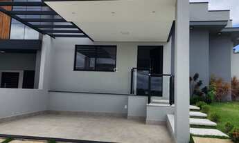 Imagem 2: Casa em condomínio com 3 suítes, 140 m2, sala e cozinha integrada, espaço para churrasquei