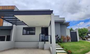 Imagem 3: Casa em condomínio com 3 suítes, 140 m2, sala e cozinha integrada, espaço para churrasquei