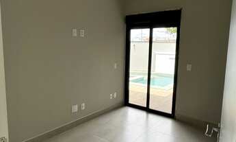 Imagem 6: Linda casa de esquina com 3 dormitórios, 131 m2, 1 suíte, piscina, 2 vagas de garagem, ent