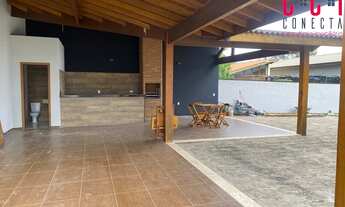 Imagem 4: Linda Chácara com 4 dormitórios, 1 suíte, piscina, 370 m2, 4 dormitórios sendo 1 suíte, m