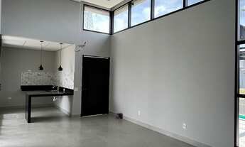 Imagem 4: Linda casa de esquina com 3 dormitórios, 131 m2, 1 suíte, piscina, 2 vagas de garagem, ent