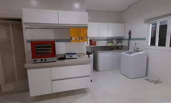 Imagem 6: Sobrado com 4 suítes, 550m2, piscina, ar condicionado, móveis planejados, 4 vagas de garag