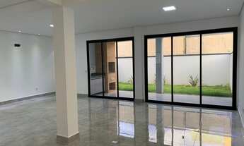 Imagem 6: Casa em condomínio com 134 m2, 3 suítes, 4 vagas de garagem, boiler solar, preparado para