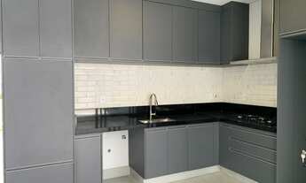 Imagem 5: Casa Térrea em Condomínio, com 3 suítes sendo 1 com closet com piscina