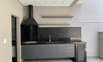 Imagem 6: Casa Térrea em Condomínio, com 3 suítes sendo 1 com closet com piscina