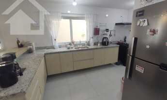 Imagem 6: Em um dos melhores condomínios de Vargem Grande. Muita segurança para você e sua família