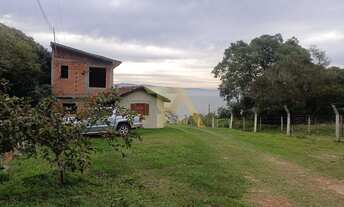 Imagem 7: Lindo Terreno de 1050m² com 3 Casas, acesso para Lagoa