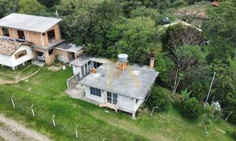 Imagem 2: Lindo Terreno de 1050m² com 3 Casas, acesso para Lagoa