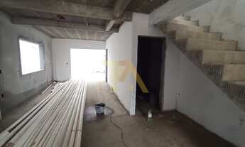 Imagem 3: Casa tipo Sobrado com 3 suítes a menos de 1minuto da praia do centro com 170m² à Venda