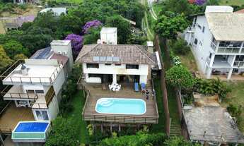Imagem: Casa com Piscina e acesso à Lagoa da Ibiraquera
