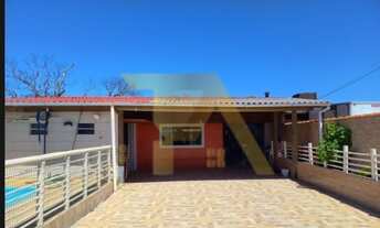 Imagem: Casa com 3 dormitórios e piscina