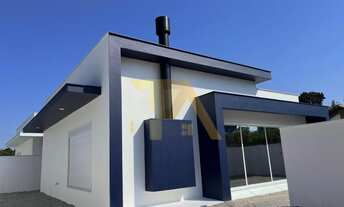 Imagem 2: Casa com 2 quartos (1 suíte), lareira e churrasqueira