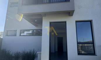 Imagem: Casa à venda com 3 quartos (2 suítes