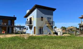 Imagem: Casa com 2 quartos, sendo 1 suíte