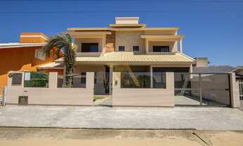 Imagem 3: Casa Mobiliada de Alto Padrão com Piscina