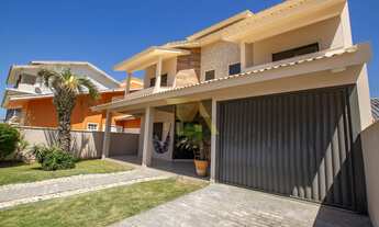 Imagem 2: Casa Mobiliada de Alto Padrão com Piscina