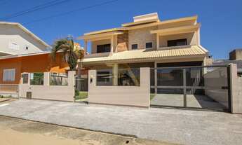 Imagem 4: Casa Mobiliada de Alto Padrão com Piscina