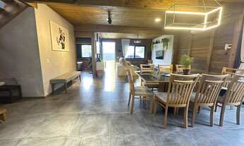 Imagem 2: Casa com 5 Quartos (3 Suítes), Piscina e Área de Lazer