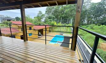 Imagem: Casa com 5 Quartos (3 Suítes), Piscina