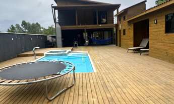 Imagem 4: Casa com 5 Quartos (3 Suítes), Piscina e Área de Lazer