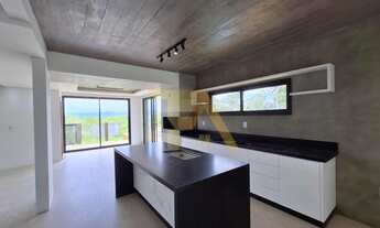 Imagem 4: Casa Nova com Piscina de Borda Infinita e 2 Suítes