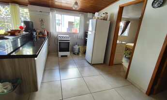 Imagem 4: Imóvel à venda em Imbituba-SC: Residência espaçosa com 4 quartos, 3 salas e 176m² no Alto