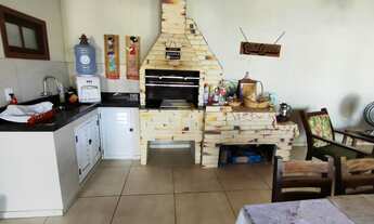 Imagem 5: Imóvel à venda em Imbituba-SC: Residência espaçosa com 4 quartos, 3 salas e 176m² no Alto