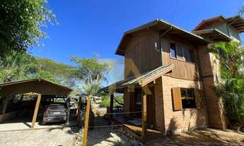 Imagem 3: Casa com Vista para a Lagoa e Piscina