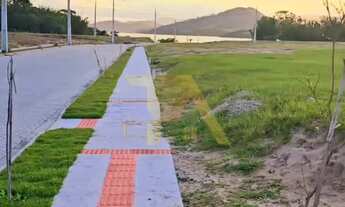 Imagem: Terreno de 326m² com Vista para a Lagoa