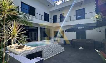 Imagem 3: Casa Espaçosa Próxima à Lagoa e a 800m da Surfland