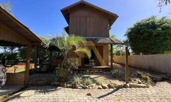 Imagem 4: Casa com Vista para a Lagoa e Piscina