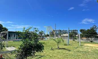 Imagem 7: Casa à venda em Imbituba-SC: 1 quarto, 1 sala, 1 banheiro, 4 vagas, com um amplo terreno d