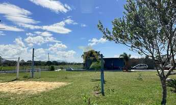 Imagem 6: Casa à venda em Imbituba-SC: 1 quarto, 1 sala, 1 banheiro, 4 vagas, com um amplo terreno d