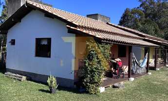 Imagem 2: Excelente Oportunidade Duas Casas com Edícula e Terreno Amplo