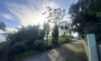 Imagem 3: Terreno amplo com mais de dois mil metros quadrados em região valorizada de Imaruí, com vi